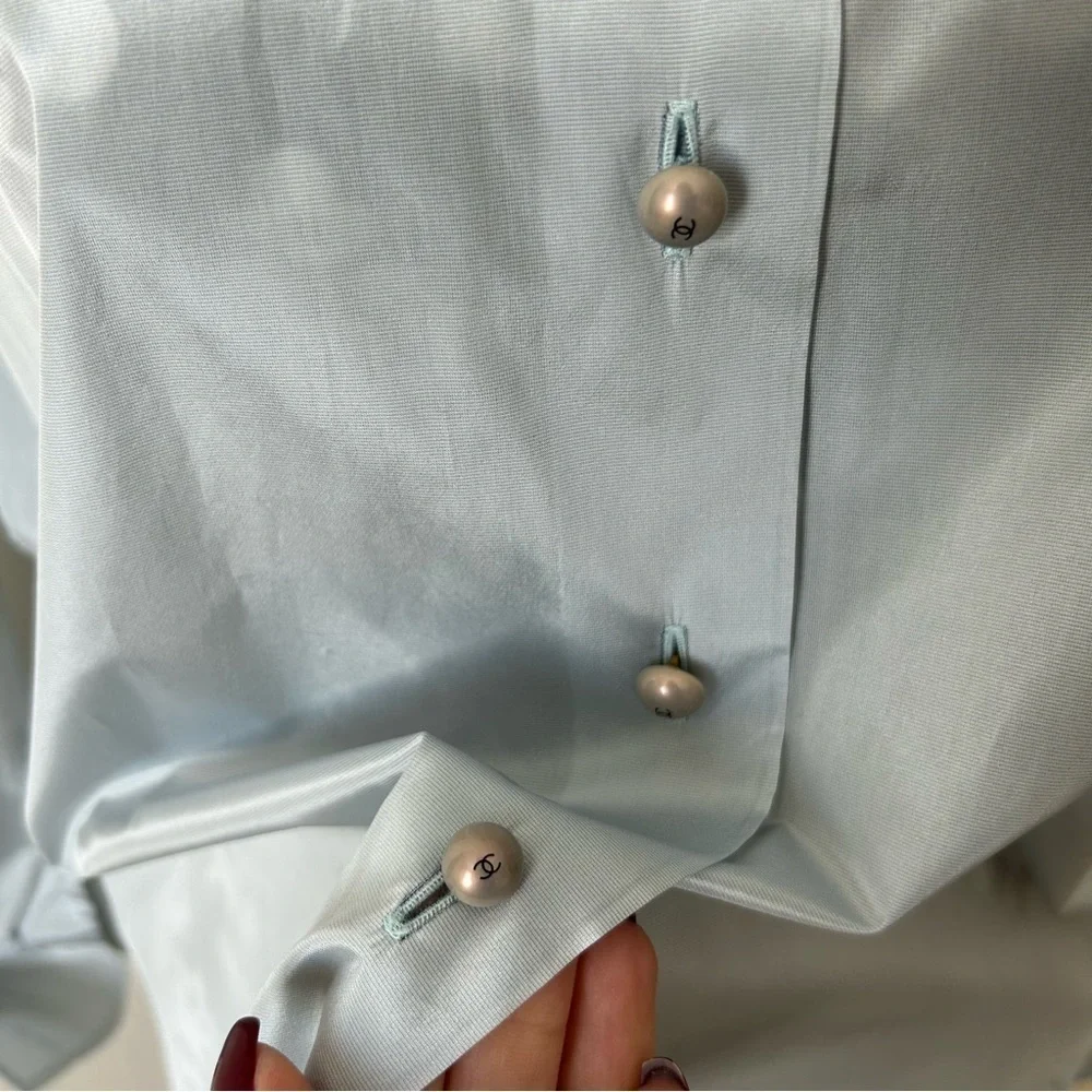 Chanel women Dress Shirt 34 pale blue gray Pearl Button 100%Silk Made in France